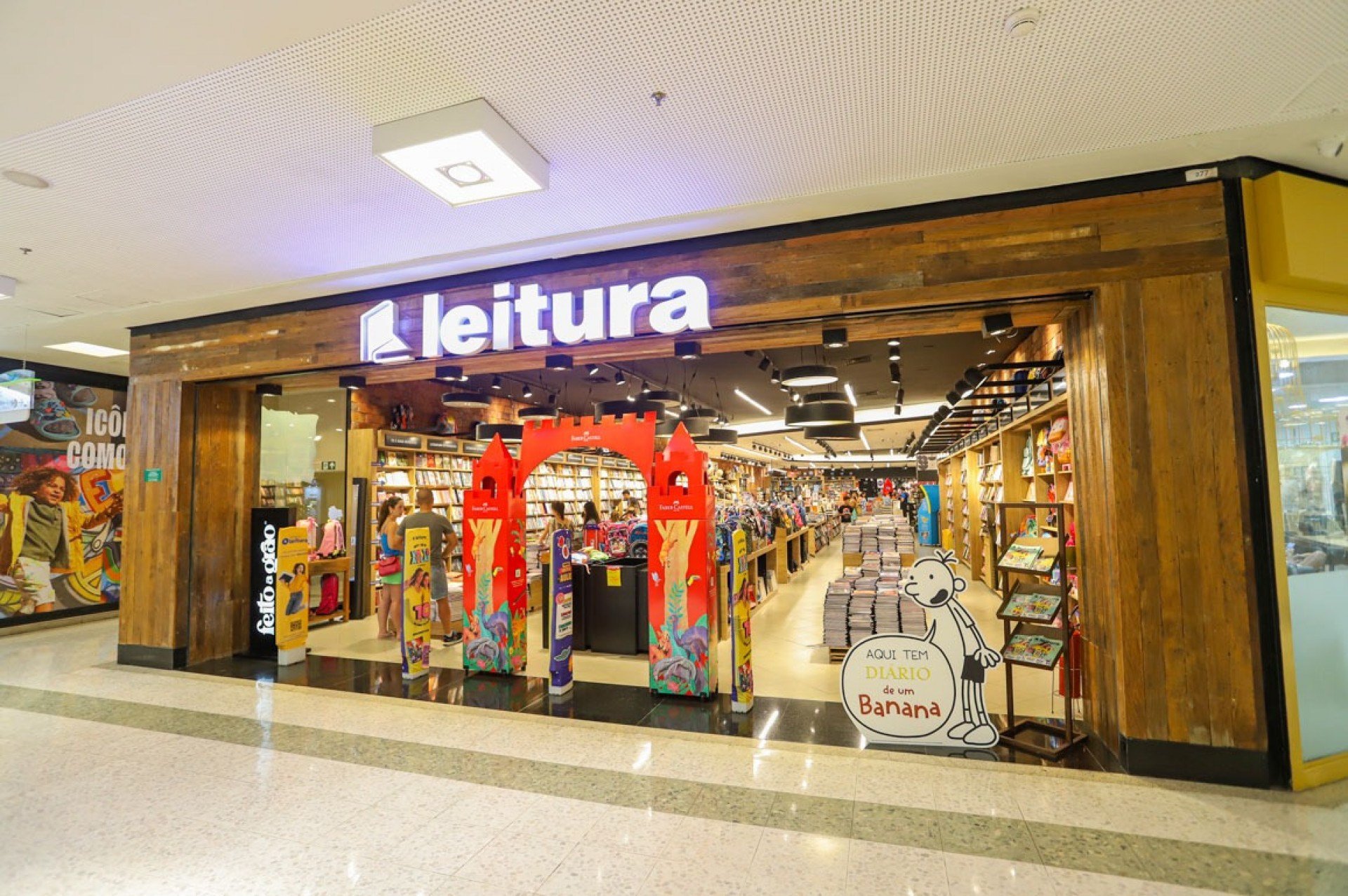 RioMar Aracaju | Lançamento da Serigy Comics movimenta a Livraria ...