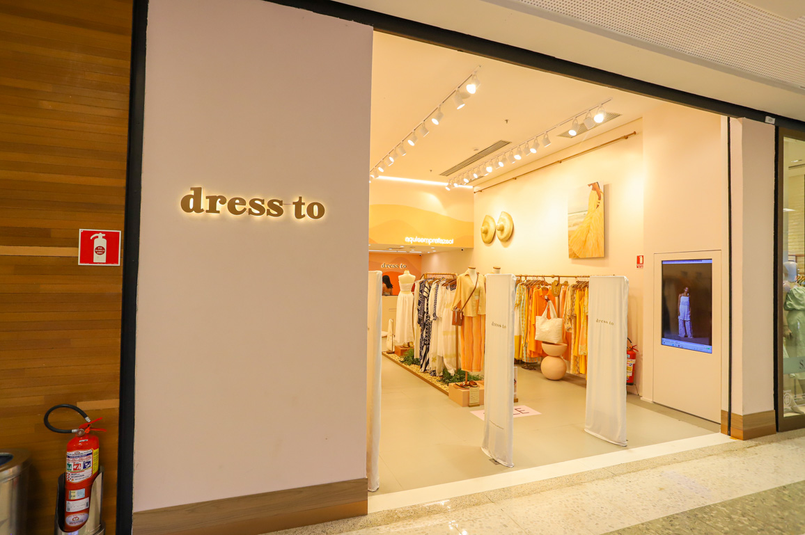 DRESS TO
